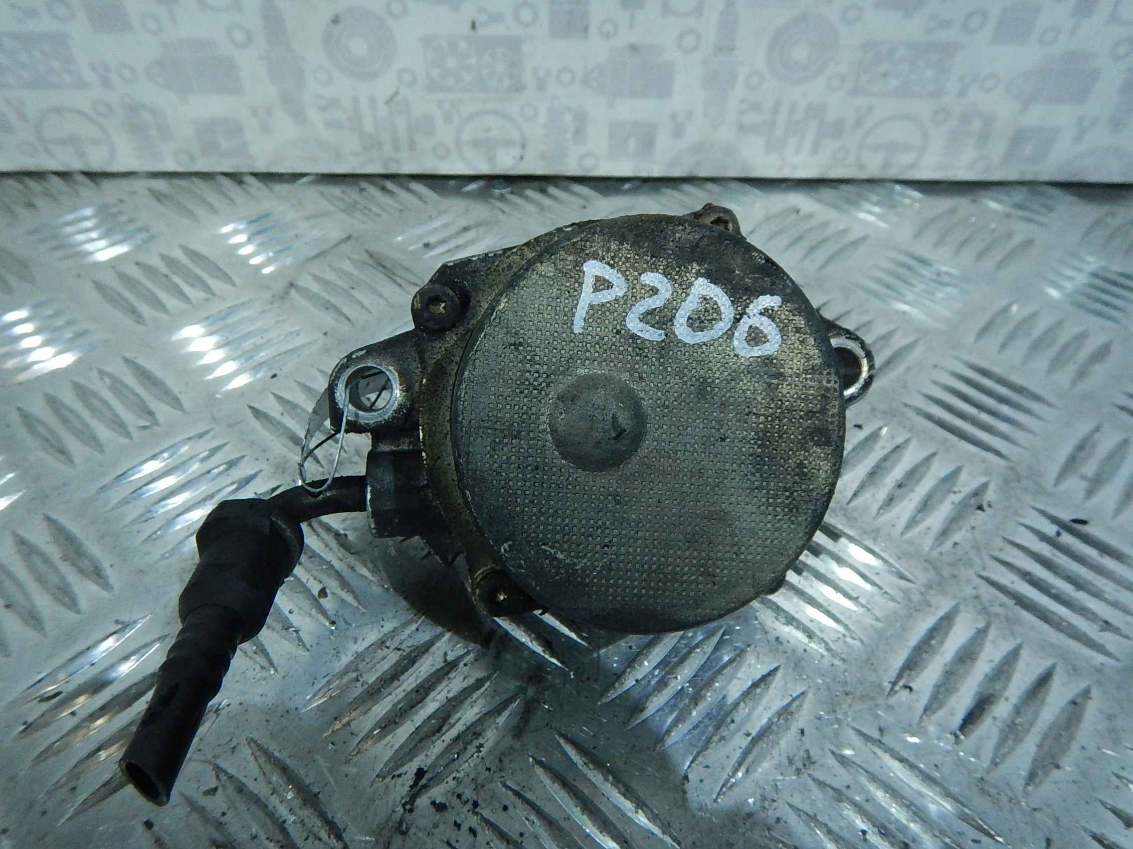 Насос вакуумный Peugeot 206 (1998-2006)